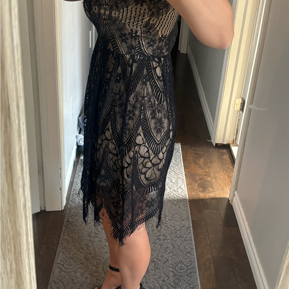 Elegant black and cream Lace Women's dress